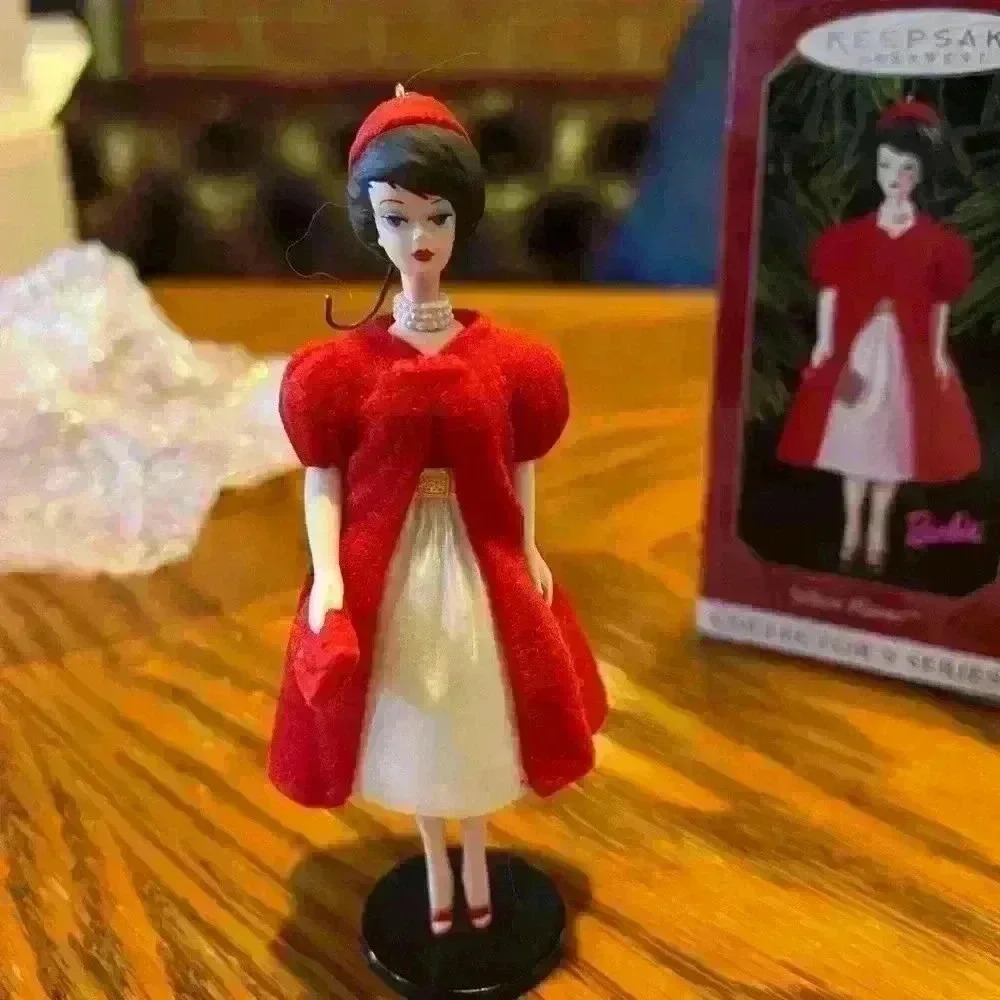 1996 Barbie “Silken Flame” Keepsake Ornament - Picture 5 of 7